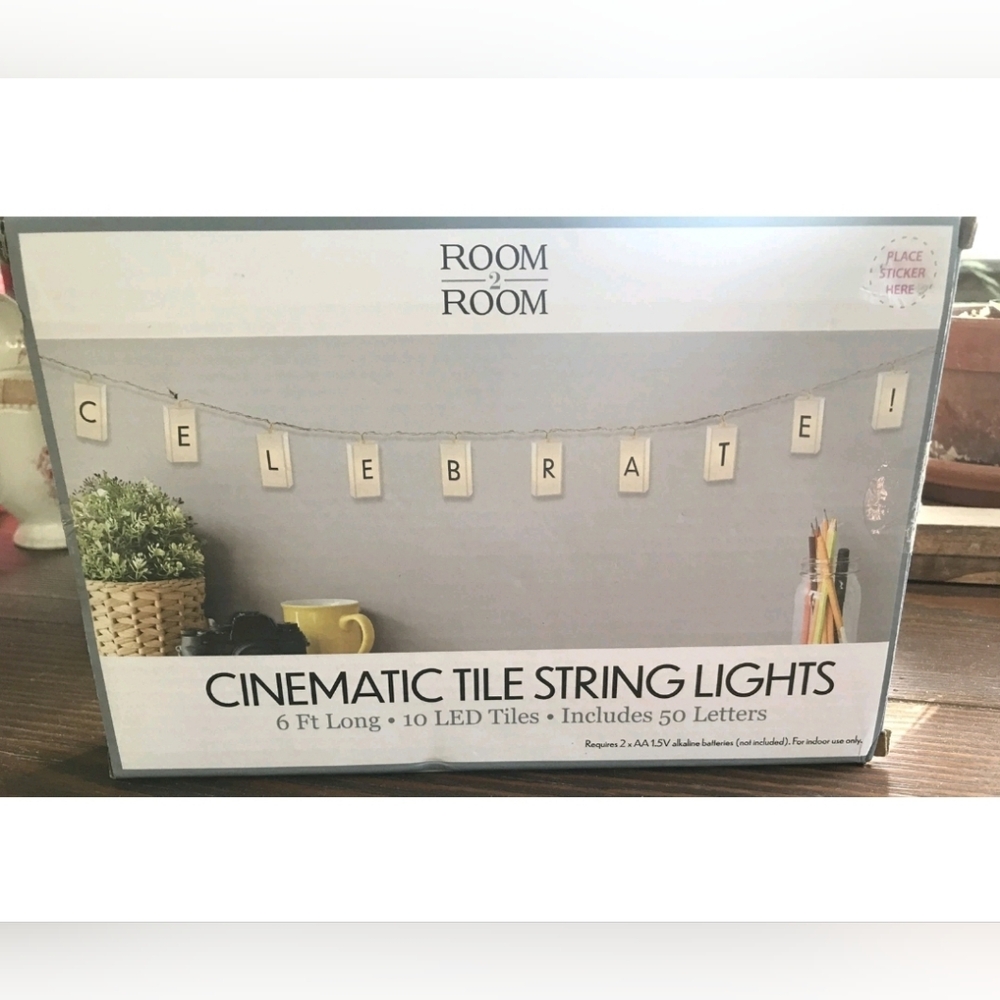 Room Essentials Cinematic Tile String Lights - White